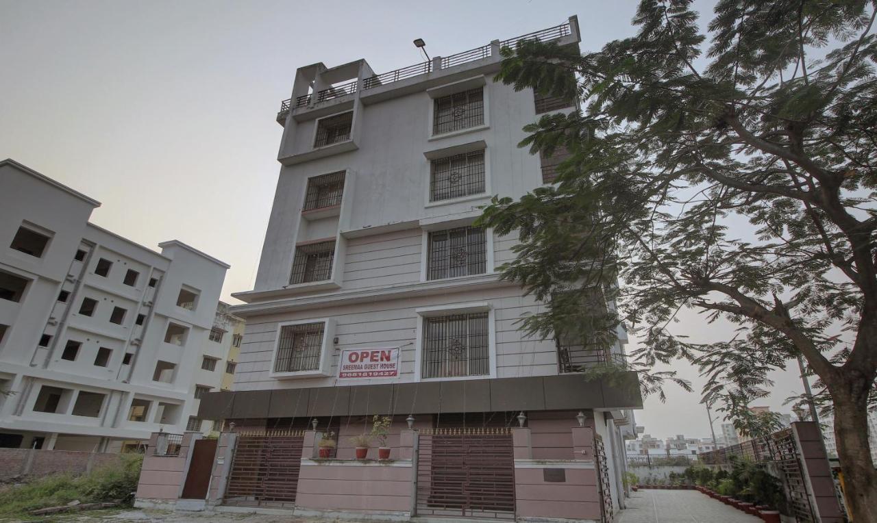 Treebo Sreemaa Newtown Hotel Panchuria Exterior foto
