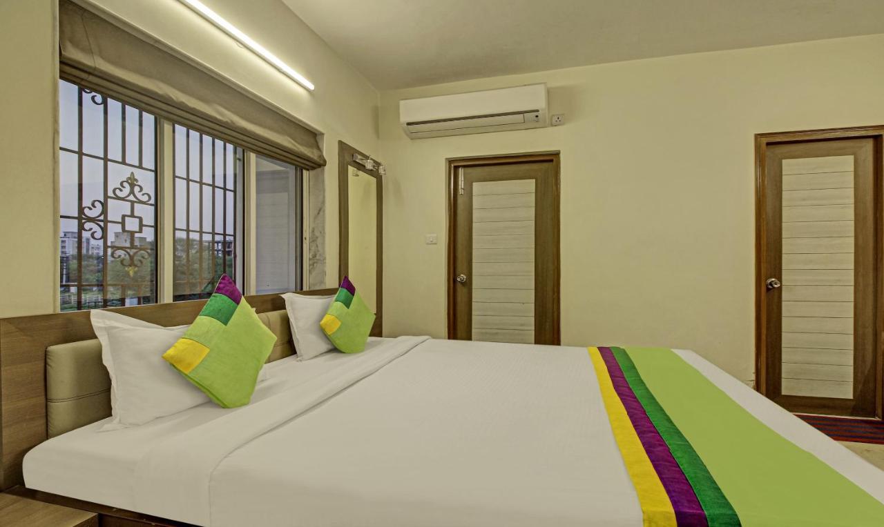 Treebo Sreemaa Newtown Hotel Panchuria Exterior foto